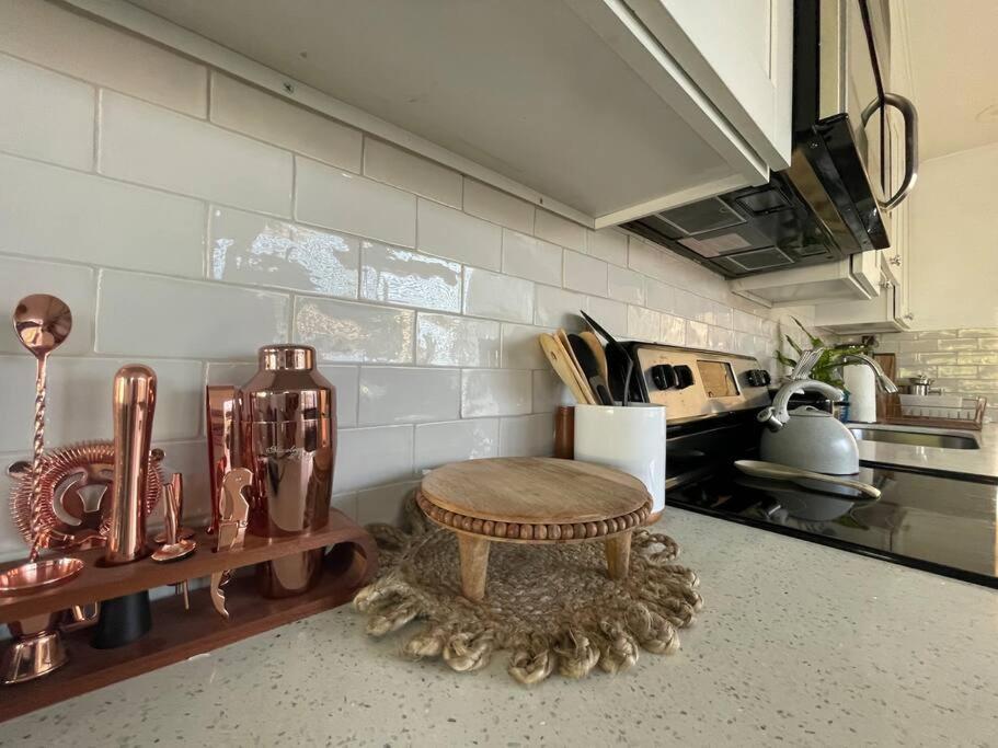 Jungle Cottage With Luxury Pool, Hot Tub And More! Lake Worth Beach Exterior photo