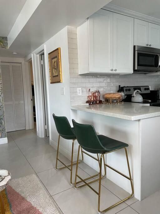 Jungle Cottage With Luxury Pool, Hot Tub And More! Lake Worth Beach Exterior photo
